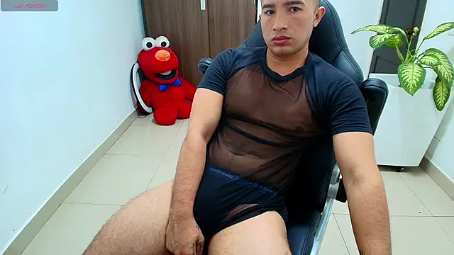 sebastian oconnor77 online show from September 27, 12:58 pm