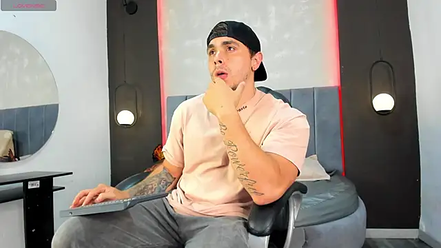 Liam walk  online show from September 24, 10:30 pm