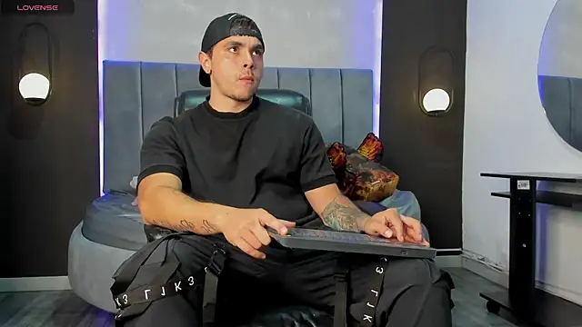 Liam walk  online show from September 12, 8:09 pm