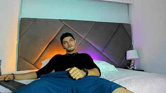 andrew colleman online show from October 3, 7:35 am