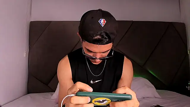 andrew colleman online show from October 1, 6:17 am