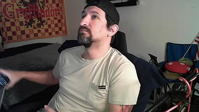 Snapshot of DevilPup75_ chatting on October 24, 7:54 am DevilPup75  online show from October 24, 7:54 am
