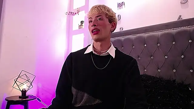 OzorioDany online show from September 10, 4:44 am