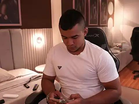 Thiago Valente online show from September 25, 1:43 pm