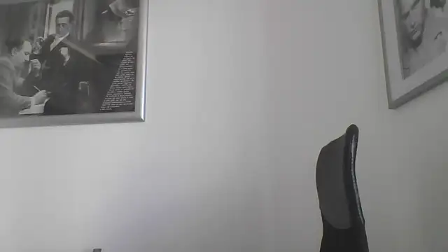 Snapshot of FROCETTO93 chatting on October 23, 7:34 am FROCETTO93 online show from October 23, 7:34 am