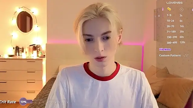 fiachand online show from April 1, 1:41 pm