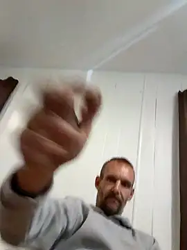 Hungwell1515 online show from October 24, 1:57 pm