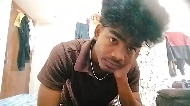 Snapshot of Rahulisagoodguy chatting on October 7, 5:44 am Rahulisagoodguy online show from October 7, 5:44 am