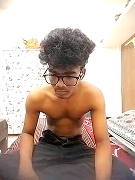 Snapshot of Rahulisagoodguy chatting on October 4, 4:28 am Rahulisagoodguy online show from October 4, 4:28 am