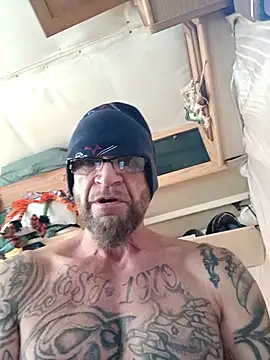 ShawnandDani7074 online show from March 15, 2:34 pm