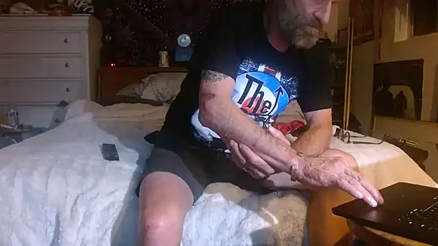 Snapshot of reebokrick650 chatting on September 23, 9:30 am reebokrick650 online show from September 23, 9:30 am