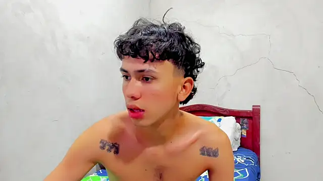 Snapshot of Damien_444 chatting on September 16, 8:37 am Damien 444 online show from September 16, 8:37 am