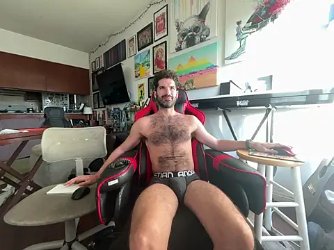 Pupscritch online show from May 28, 1:53 pm