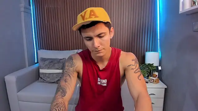 Leo santoro online show from September 24, 3:43 pm