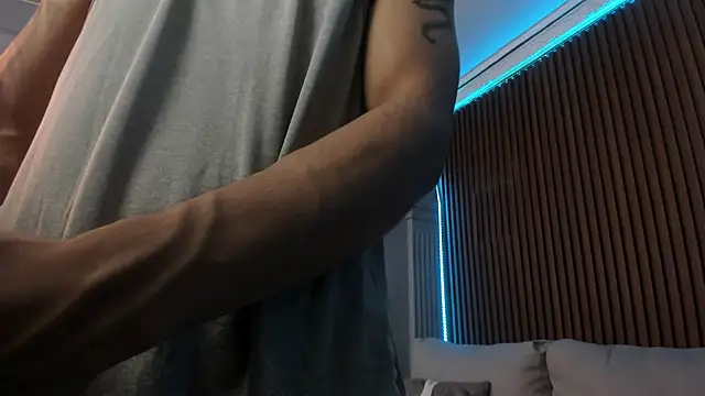 Leo santoro online show from September 13, 2:07 pm