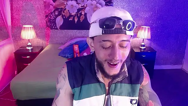 jonas conor online show from November 25, 7:49 pm