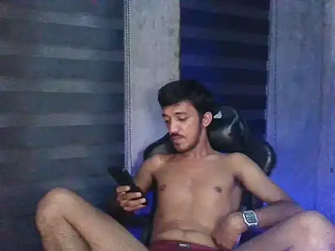 RowyCam online show from November 21, 4:06 pm