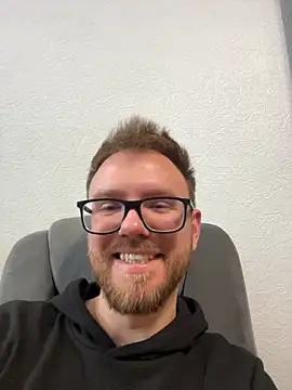 ashton heart online show from January 11, 9:02 am