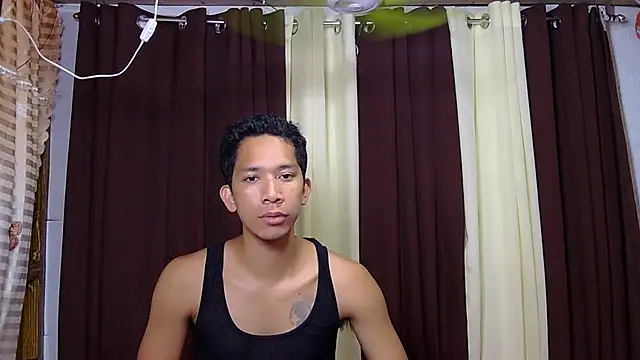 urhotasian  online show from January 11, 9:46 am