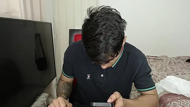 Alex mojica online show from October 15, 5:15 am