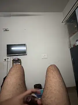 Snapshot of Hotguyforfun chatting on October 18, 12:43 pm Hotguyforfun online show from October 18, 12:43 pm