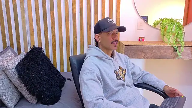 yorbymaxx online show from February 6, 2:14 pm