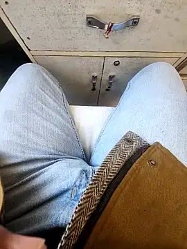  Danny   online show from February 5, 9:27 am