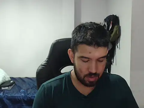 Axel11113 online show from October 6, 2:27 am