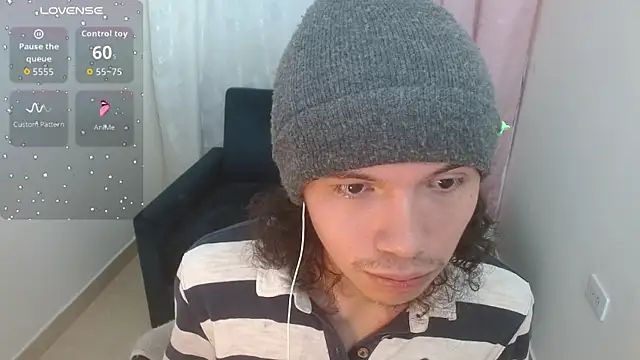 Xoxo Smiles online show from March 25, 2:32 pm