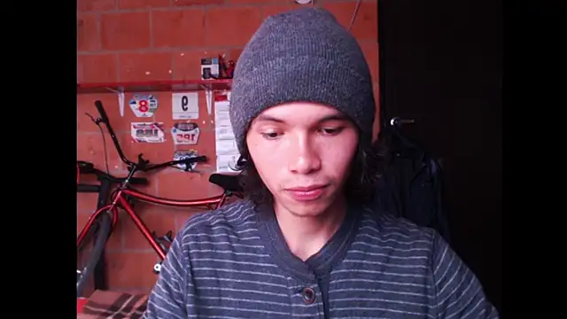 Snapshot of Xoxo_Smiles chatting on September 24, 8:40 pm Xoxo Smiles online show from September 24, 8:40 pm