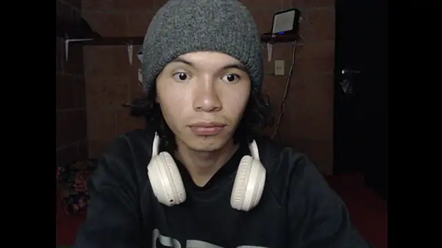 Snapshot of Xoxo_Smiles chatting on September 21, 5:18 am Xoxo Smiles online show from September 21, 5:18 am