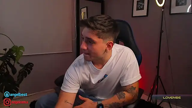 IamAngelCamilo online show from September 12, 12:32 am