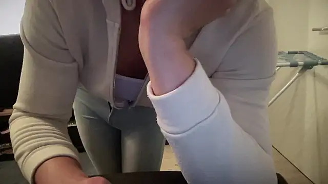 Sweetbooy90 online show from January 18, 1:40 am