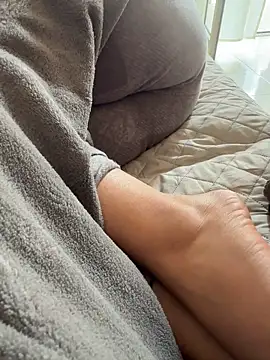 atuttaforza003 online show from April 20, 12:51 pm