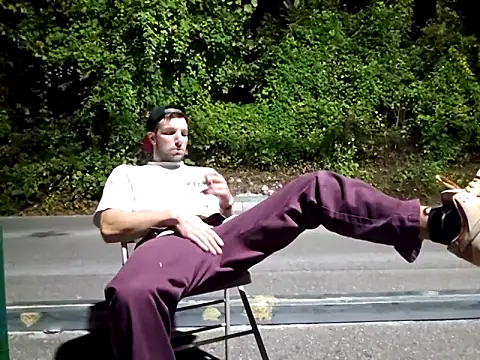 Snapshot of sloppytopkins chatting on October 7, 3:54 am sloppytopkins online show from October 7, 3:54 am