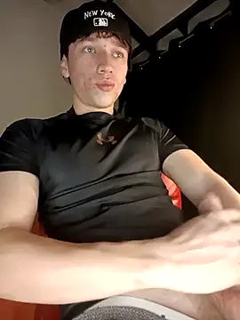 Snapshot of Logan_sixxer chatting on October 10, 3:11 am Logan sixxer online show from October 10, 3:11 am