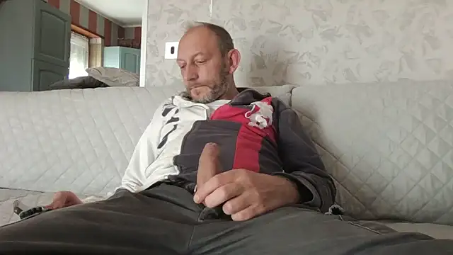 Snapshot of cazzoweb chatting on September 28, 2:48 pm cazzoweb online show from September 28, 2:48 pm