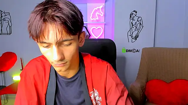 Snapshot of tobi_yours chatting on September 21, 7:14 pm tobi yours online show from September 21, 7:14 pm