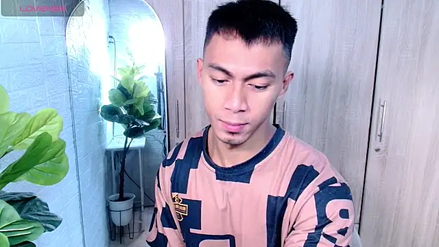 PinooyMilker online show from April 16, 10:45 pm