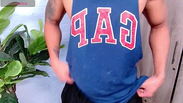 PinooyMilker online show from January 5, 10:57 pm