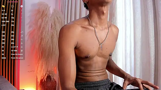 JulienSaint online show from February 27, 4:06 pm