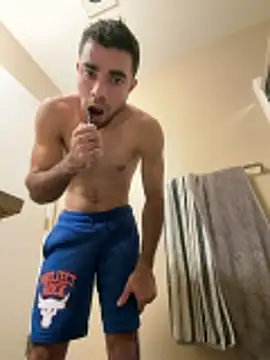 Snapshot of kelvin971011 chatting on November 1, 4:22 pm kelvin971011 online show from November 1, 4:22 pm