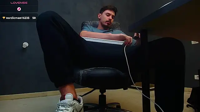 EnzoRace online show from September 28, 5:49 am