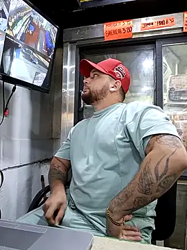 Catire10  online show from December 19, 8:39 pm