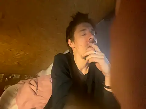 Salon1986 online show from October 15, 5:59 am