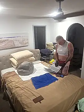 iamthepublickmasterbater online show from January 13, 3:27 pm