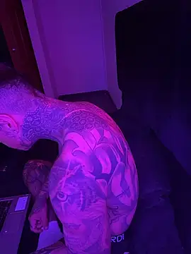 Buitrago 98 online show from September 18, 9:00 am