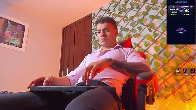 ALPHA DOMINUS  online show from March 13, 4:20 am