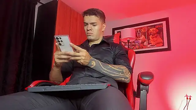 ALPHA DOMINUS  online show from February 17, 5:06 am