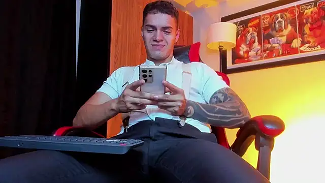 ALPHA DOMINUS  online show from March 3, 7:16 am